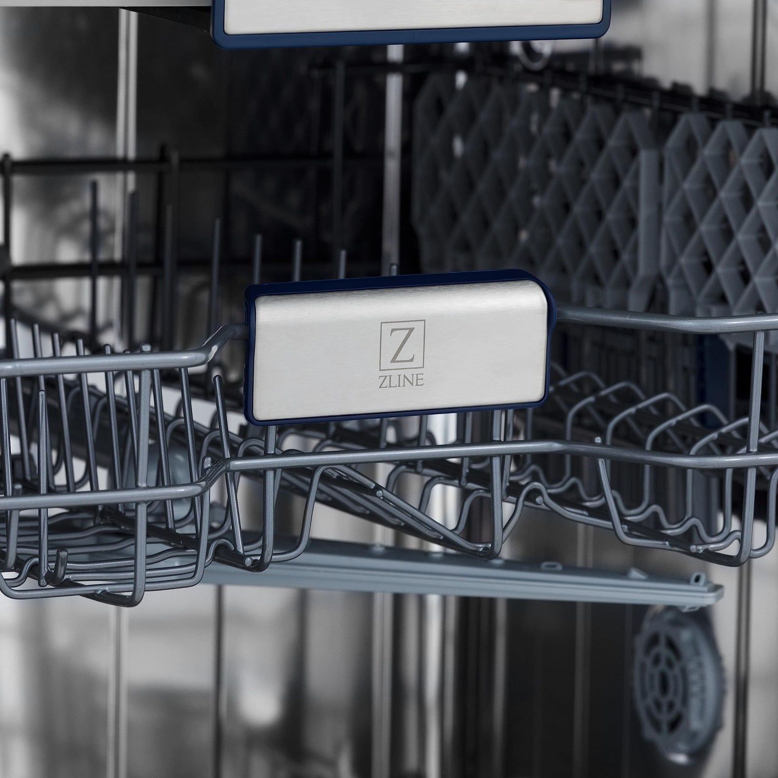 ZLINE 24in. 51dBa Built-In Dishwasher with Stainless Steel & Smart